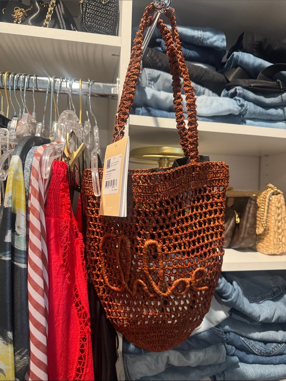 Chloé small summer banana raffia Tote with Gold Charm - Picture 9 of 10